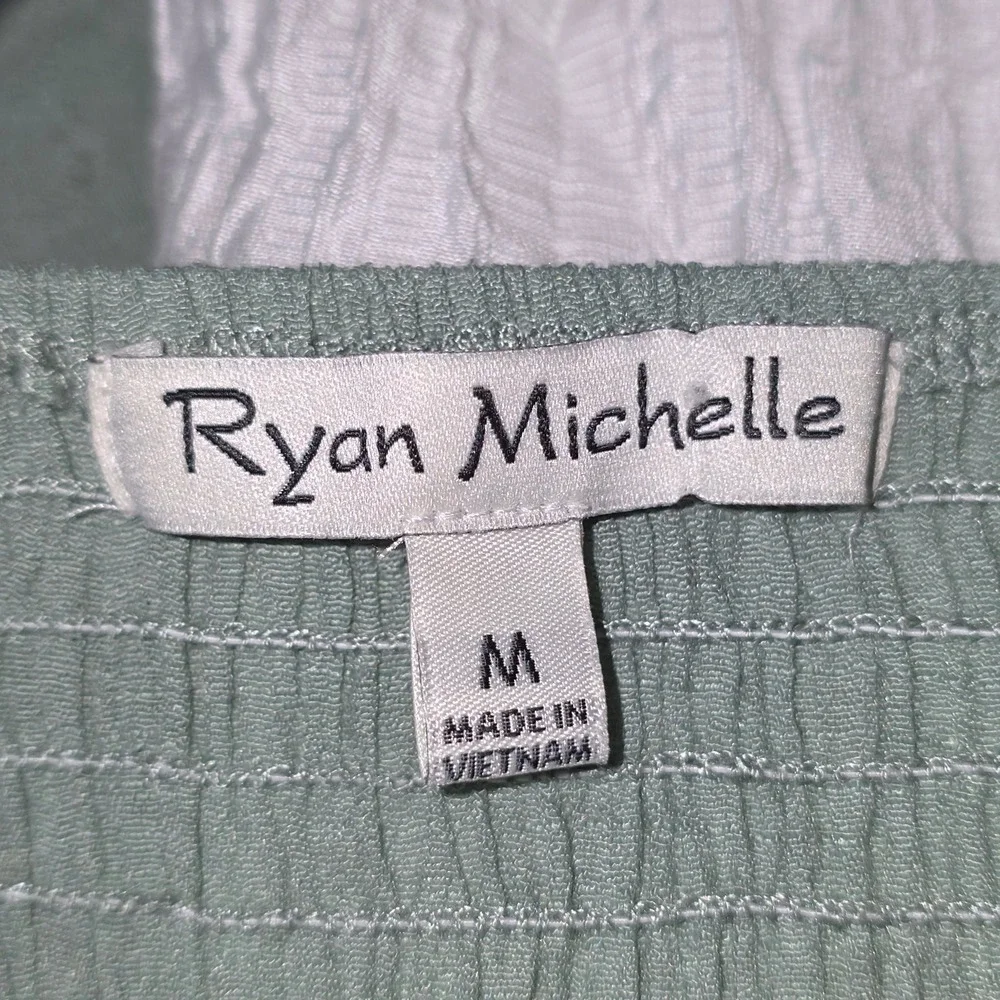 Ryan Michelle Midi Dress Womens Size Medium Sage Green Smocked Tiered EUC - Picture 6 of 8